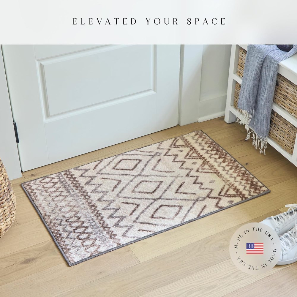 Diamond Distressed Moroccan Accent Rug, 1'8" x 2'10", Ivory styled in a room