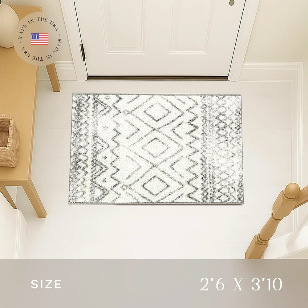 Diamond Distressed Moroccan Accent Rug, 2'6" x 3'10", Ivory, view 2