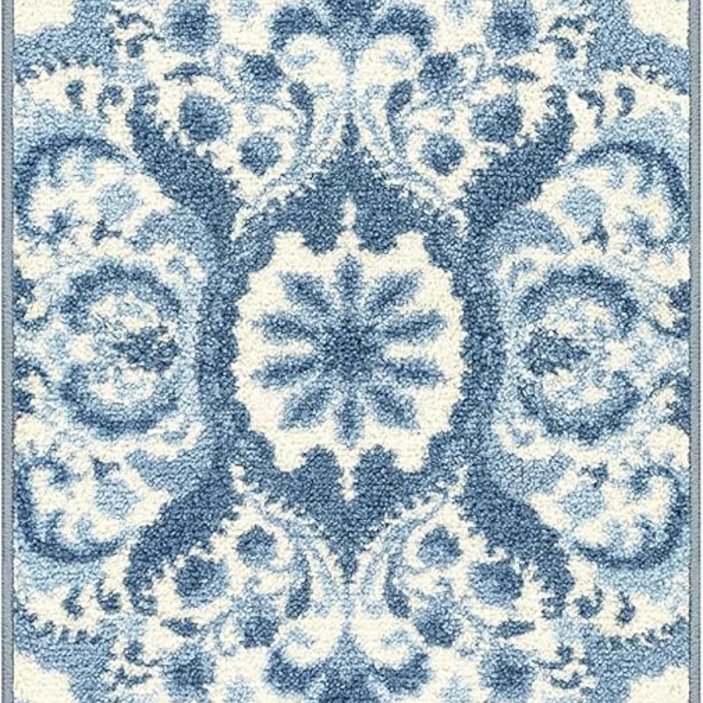 Vivian Medallion Runner, 1'8" x 5', Blue