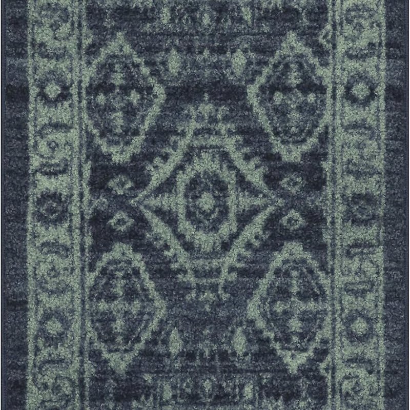 Georgina Traditional Accent Rug, 1'8" x 2'10", Navy