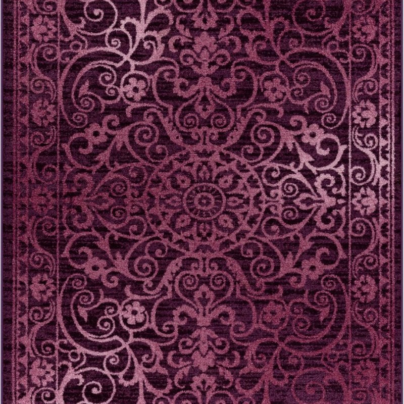 Pelham Vintage Medallion Pet Mat, 3'4" x 5', Wineberry
